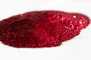 Rich, deep red, glitter. Fine cut glitter. .015 glitter flakes