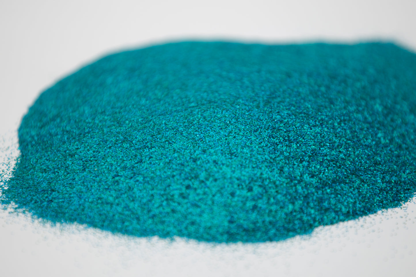 teal glitter, fine glitter, blue glitter, pearlescent glitter